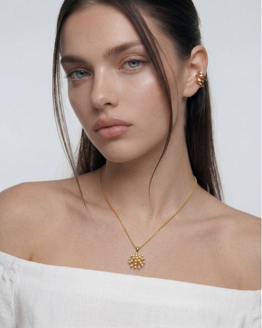 Elk & Bloom Metallic 14K Star Flower Pendant Necklace