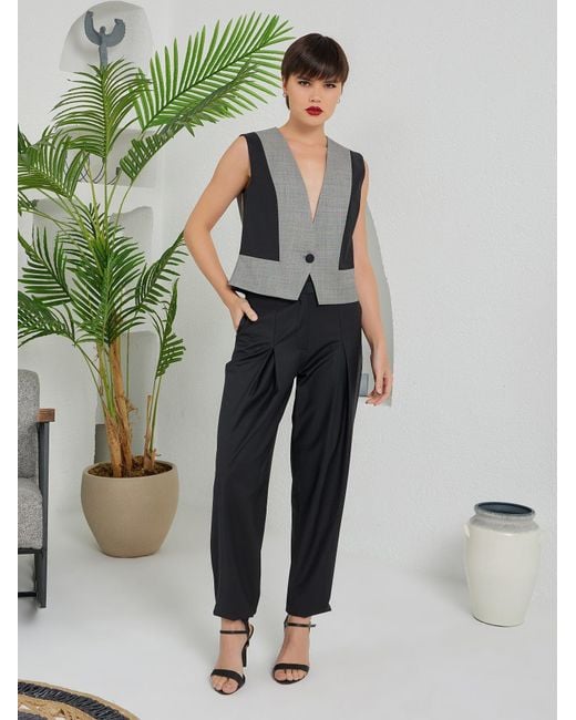 Lumina Eligma Black V Button Vest