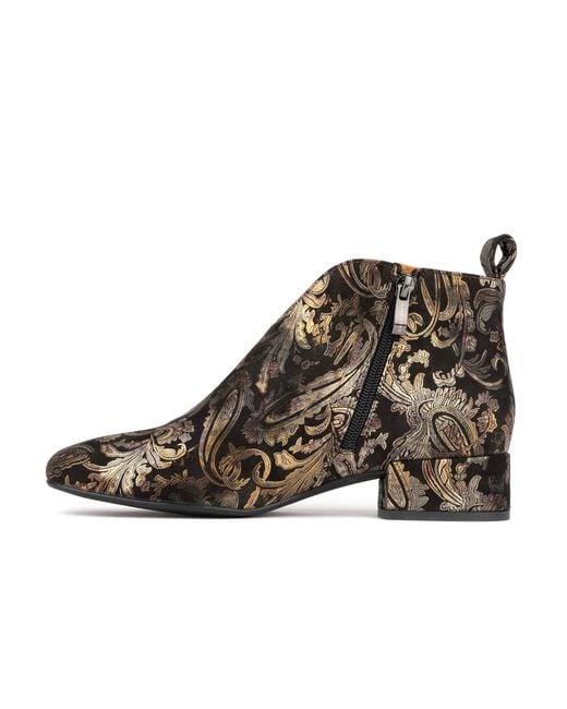 Embassy London USA Brown Iris