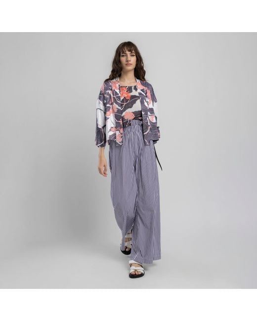 ARTISTA Blue Berry Cropped Kimono