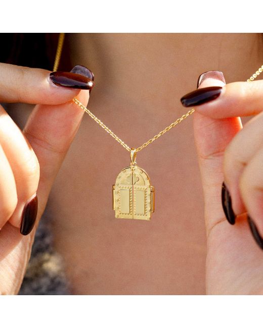 Vanimy Metallic Sacred Door Of Light Cross Necklace