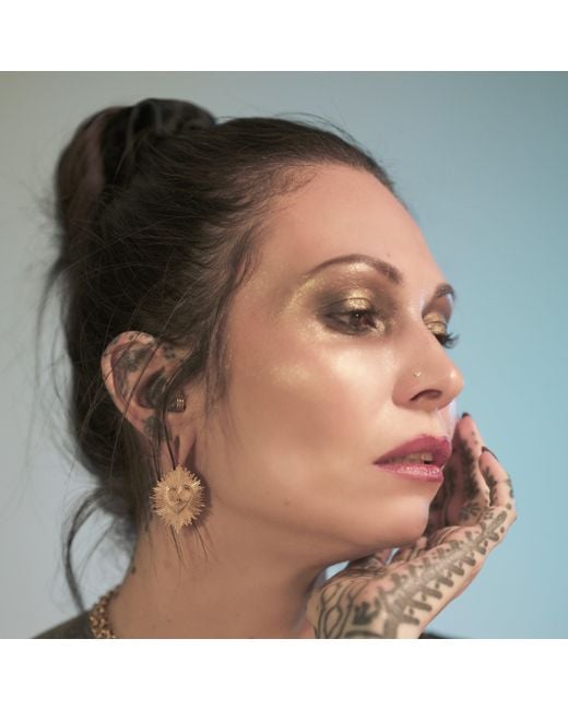 IN CAUDA VENENUM Metallic Akasha Earrings