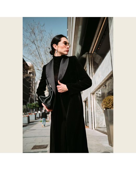 Roqaia Fashion House Black Velvet Noble