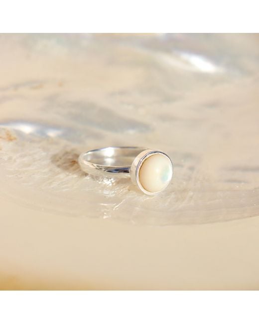 FV Jewellery Metallic La Stèle Mother Of Pearl Circle Ring