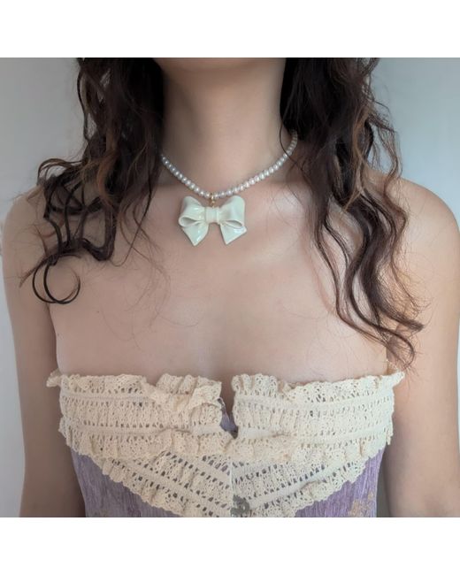 H2 Studio White Bowtie Maniac Large Ceramic Bowtie Round Freshwater Pearl Necklace