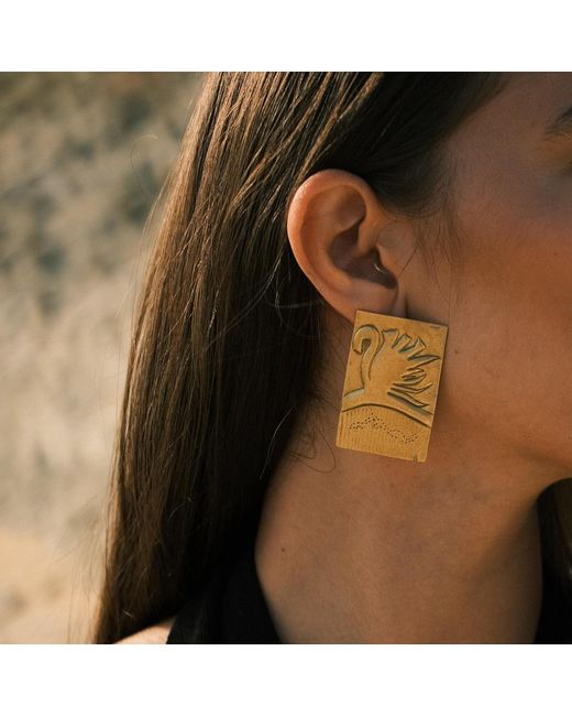 Zeworks Natural Swan Rune Earrings