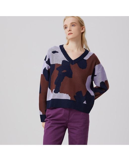 Smart and Joy Blue V-Neckline Abstract Pattern Jumper
