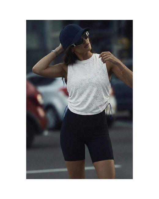 Altra Volta Blue Lightweight Adjustable Tank