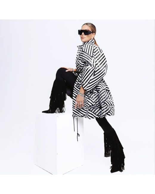 Maxjenny Black Oversized Puffer Coat –