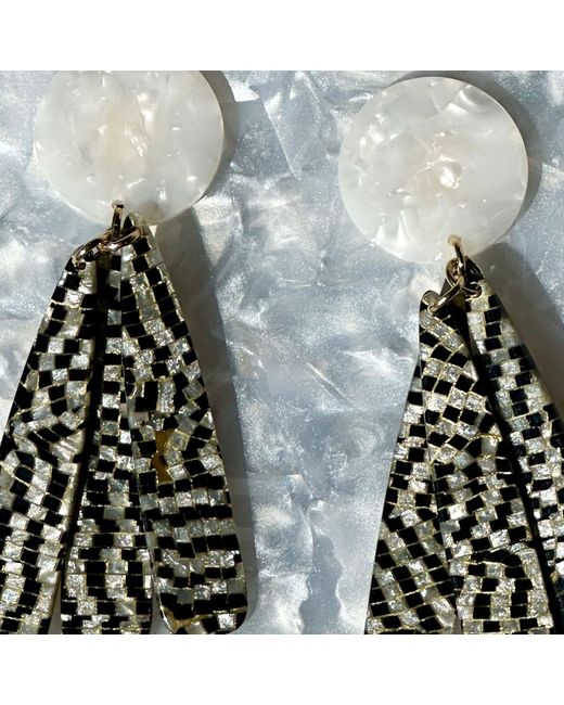 CLOSET REHAB White Petal Drop Earrings In All Checked Out