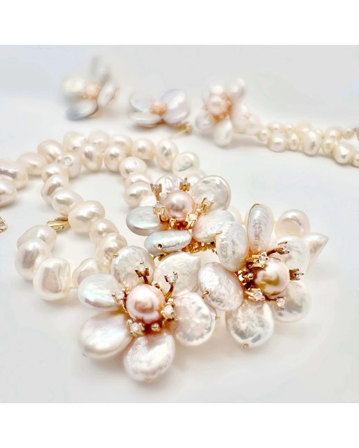 Angel Barocco Metallic Beaded Baroque Pearl Flowers Necklace