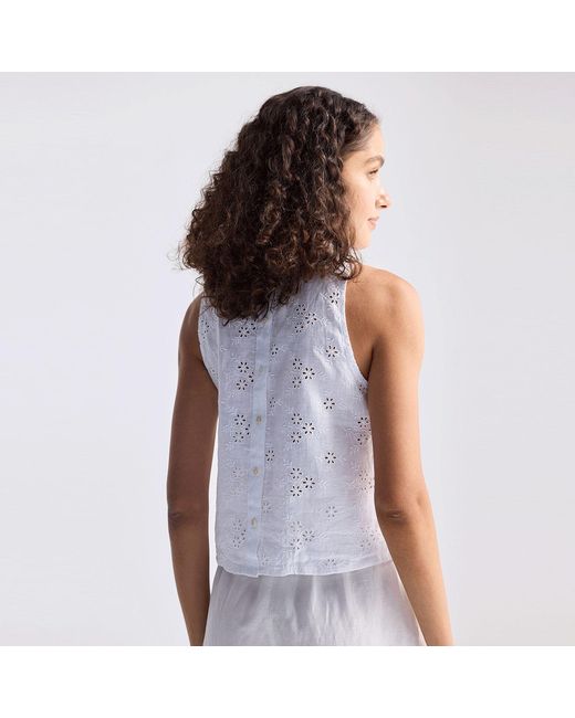 REISTOR White Button Back Embroidered Crop Top