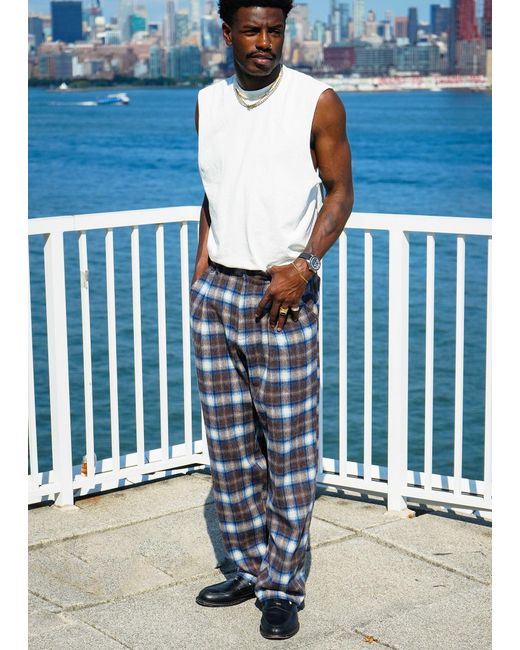 Éclectique Gray Plaid Pleated Trousers for men