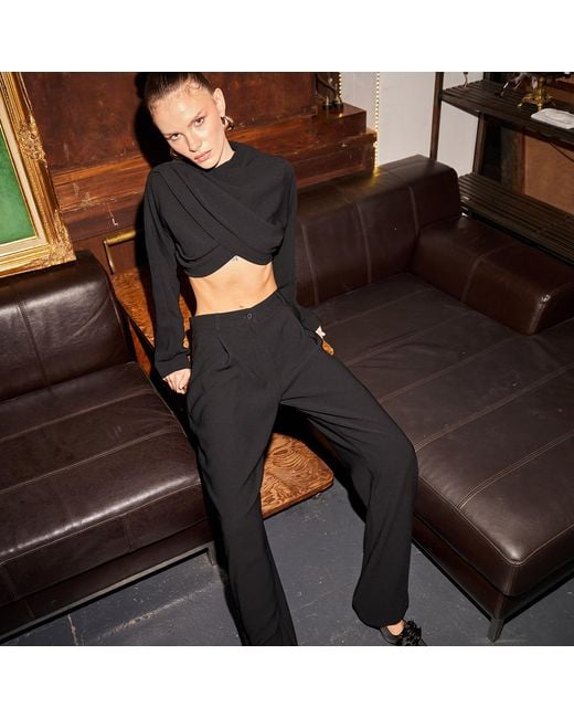 The Molc Black Nova Top