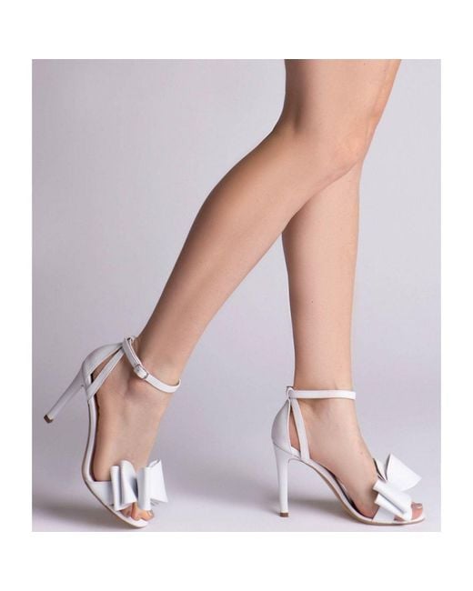 The 5Th Element White Bow Leather Sandals