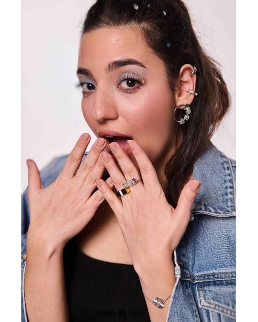 Lavan Metallic Castor Earrings