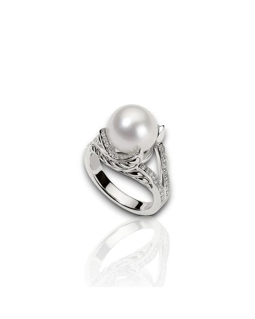 Daneila Léon White Persian Shield Pearl & Lab Diamond Ring