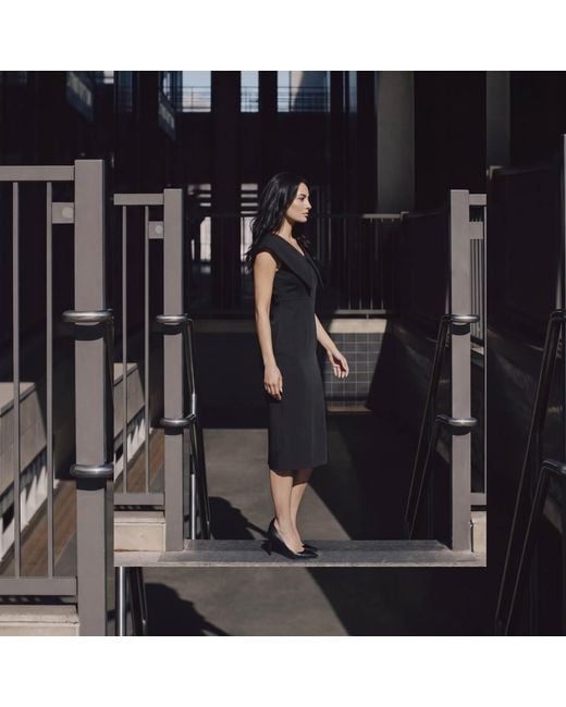 Modenaire Black Wide Collar Midi Sheath Dress