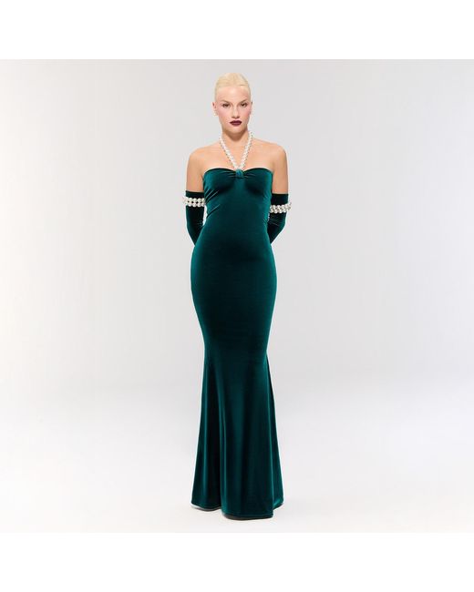 Nur Karaata Black Dynasty Necklace Gown