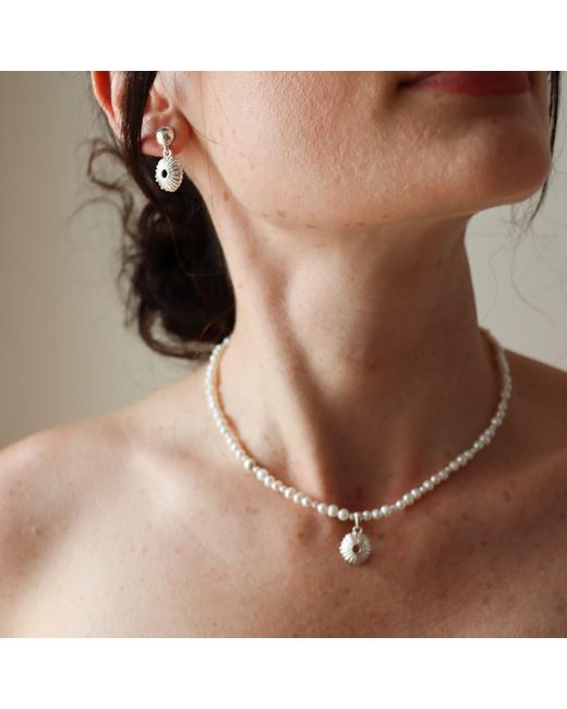 Larsuu Metallic Sea Halo Necklace