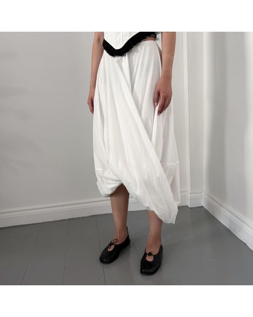 London Atelier Byproduct White Asymmetric Twisted Ballon Skirt