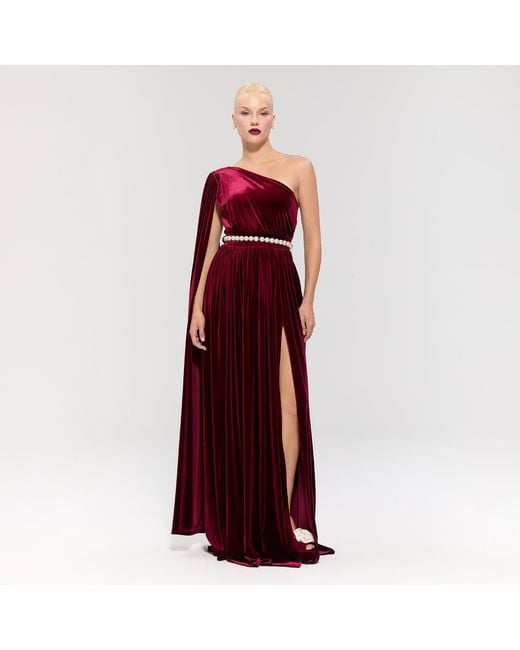 Nur Karaata Red Baglioni Burgundy Gown