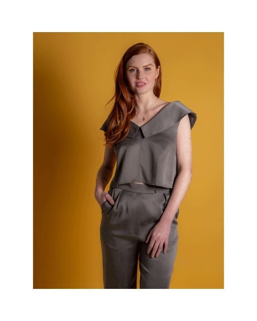 Femponiq Gray Off Shoulder Collared Crop Top