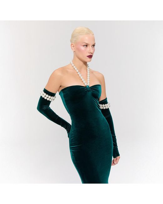 Nur Karaata Black Dynasty Necklace Gown