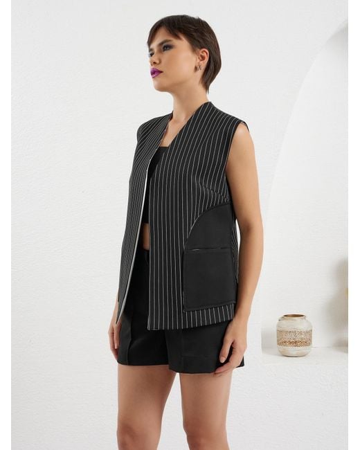 Lumina Eligma Black The Shark Vest