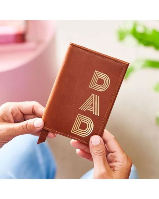 VIDA VIDA Brown Classic Tan Leather Passport Cover- For Dads for men