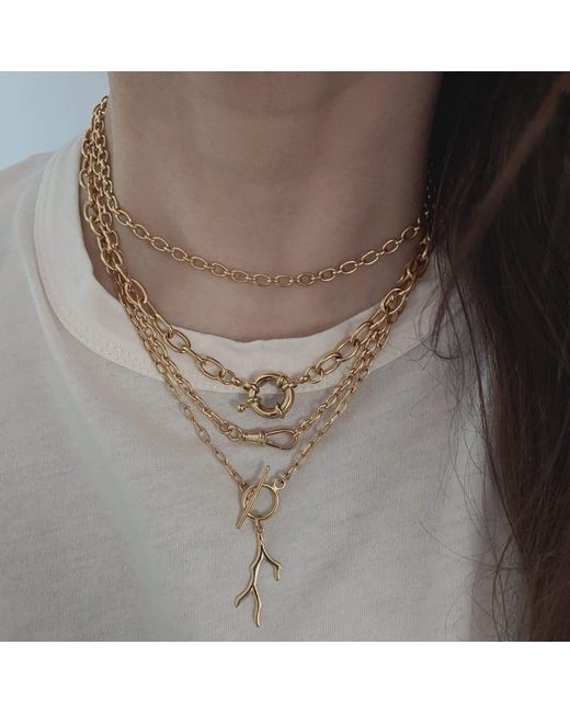 IN CAUDA VENENUM Metallic Lakshmi Necklace