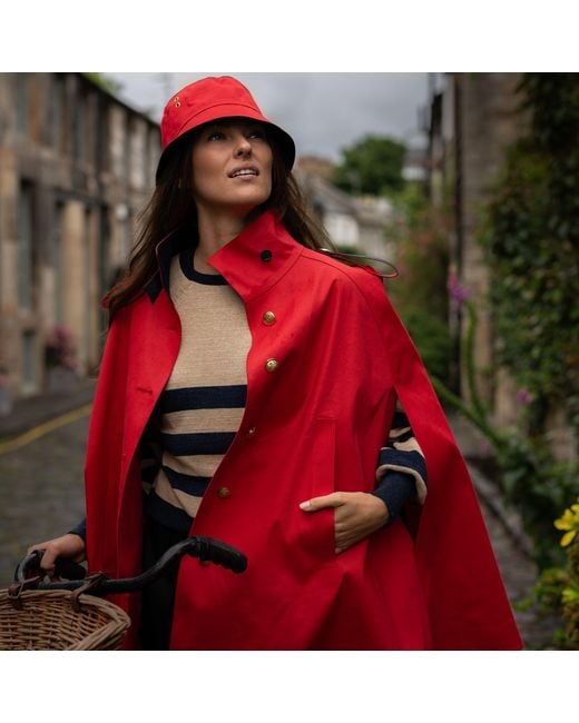 BEIRA Red Rosa Waterproof Bucket Hat