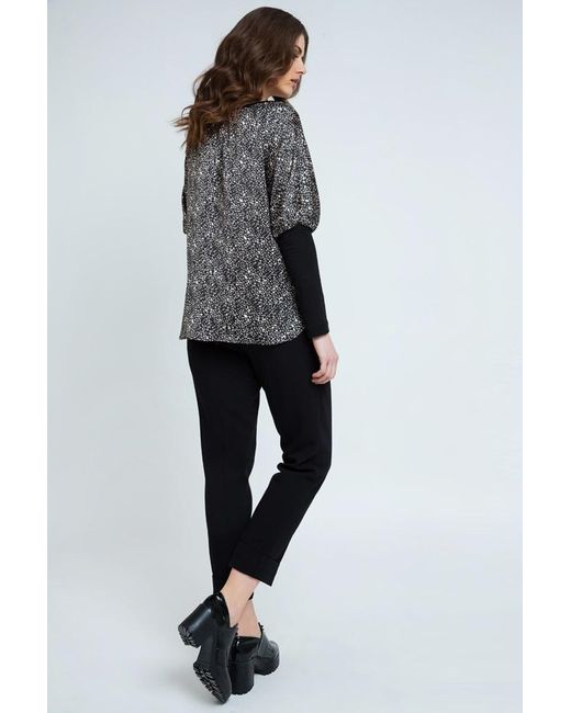 Conquista Black Sleeve Detail Print Top