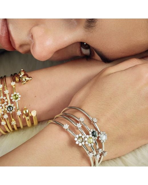 Freqnc Atelier Metallic Eight Petals Bangle