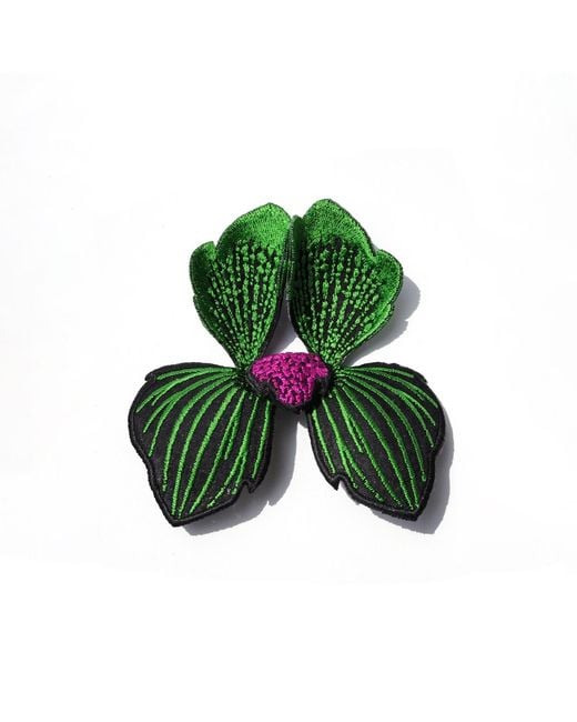 Nana Watanabe Green Click Flora Folded Dimensional Embroidered Earrings