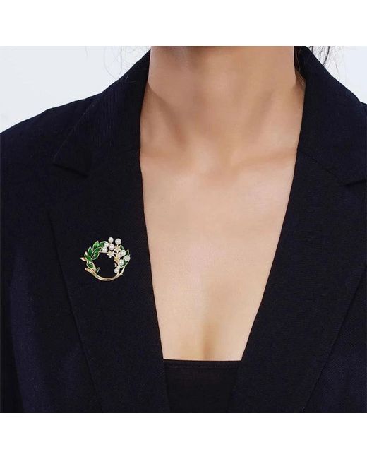 Angel Barocco Green Pearl Jasmine Brooch