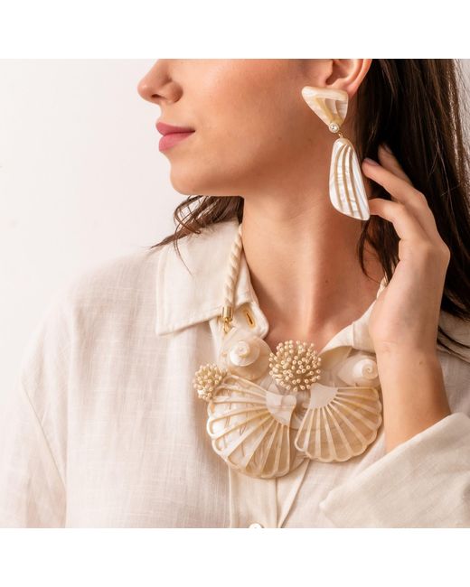 Gissa Bicalho Metallic Handmade Necklace Plastron Shells Nacre