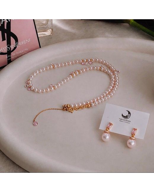 Ninemoo White Ballet Rosé Sugar Plum Necklace