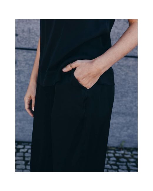 Oh!Zuza Black Echo – Satin Viscose Wide-Leg Trousers