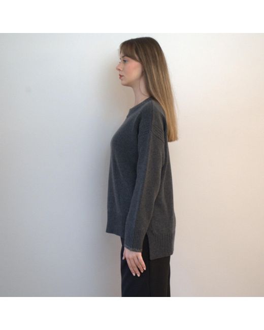Nuvv Collection Black Wool And Cashmere Blend Round Necked Knit Sweater – Soft Neutral Tone