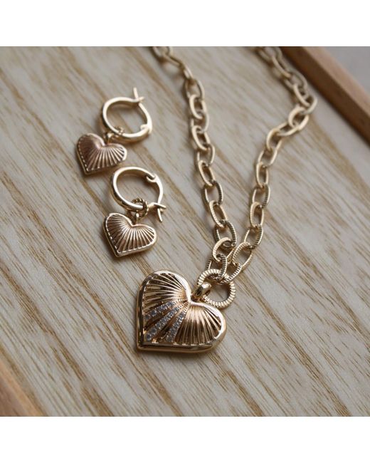 Leeada Jewelry Metallic Venus Heart Earrings