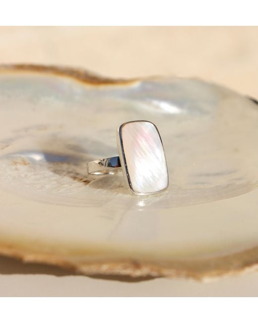 FV Jewellery White La Stèle Mother Of Pearl Rectangle Ring