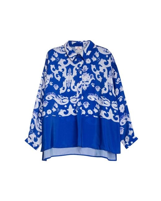 Niza Blue Short Sleeved T-Shirt With Swan Print