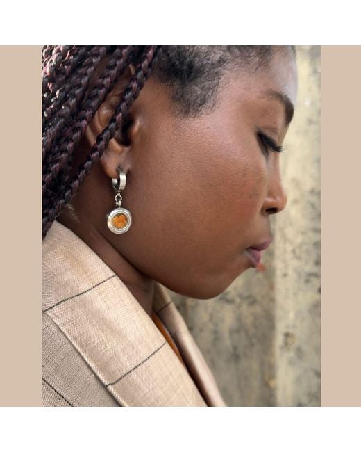 My Little Nature White Huggie Earrings With Natural Amber Stone
