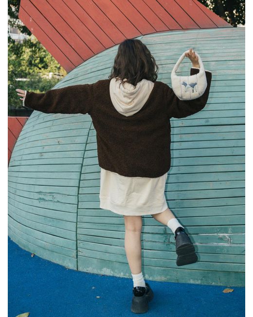 Lost Pattern White Pan Pan Half Moon Shearling Bag
