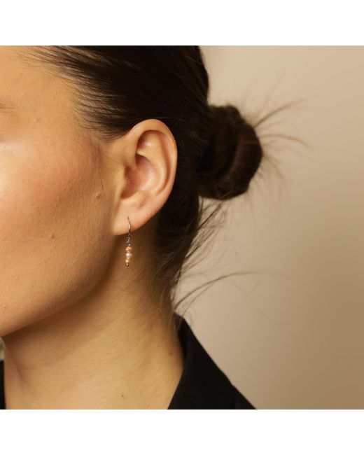 Pearl Code White Peach Pearl Huggie Earrings – Small Hoops
