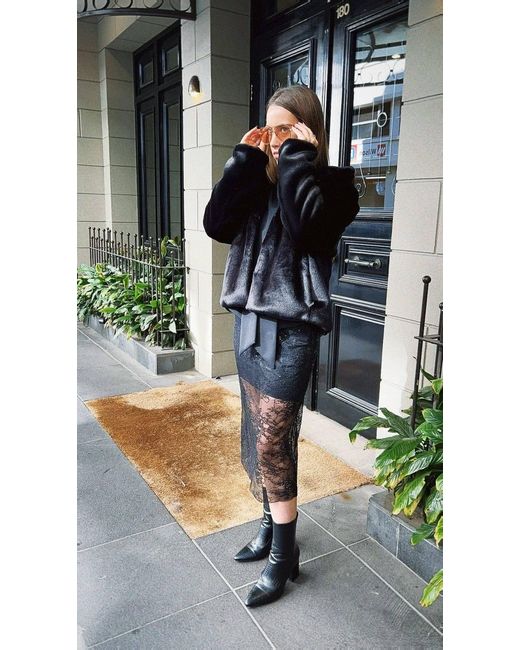 Lindsay Nicholas New York Black Short Faux Fur Coat