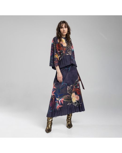 ARTISTA Blue Grace Pleated Blouse
