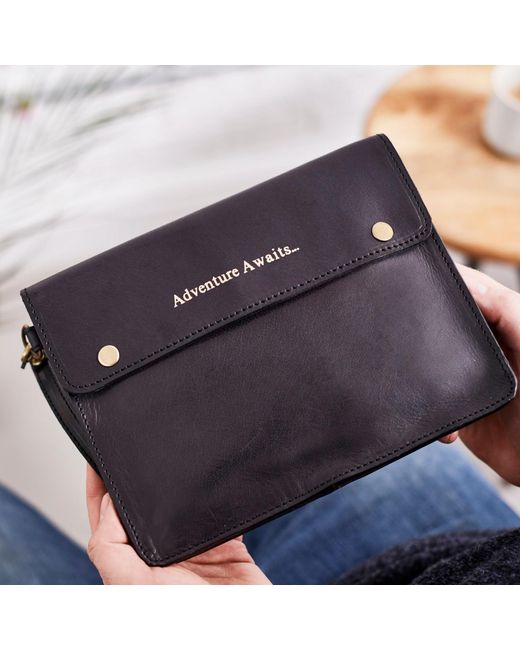 VIDA VIDA Black Adventure Awaits Leather Travel Wallet