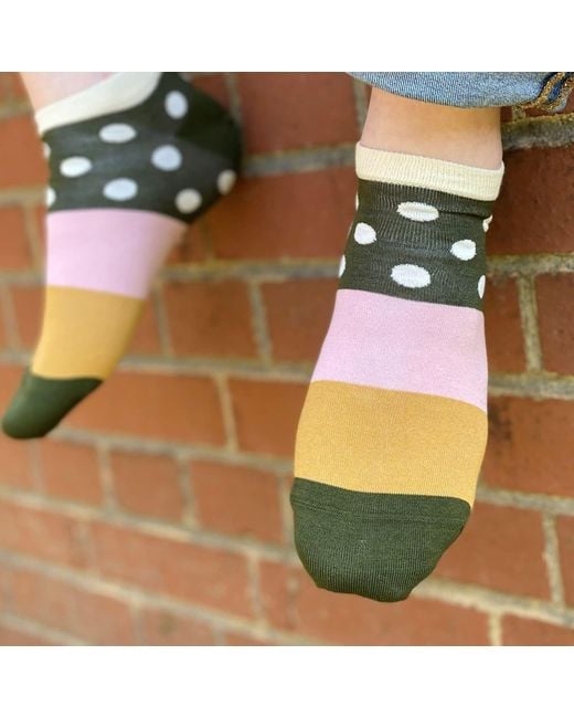 Peper Harow - Made in England Green Mayfair Trainer Socks – Cream for men